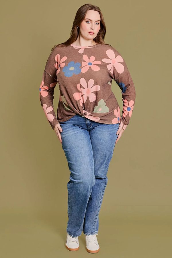 Plus Size Retro Floral Print Long Sleeve Twisted Hem Relaxed Fit Boutique Top - Image 4
