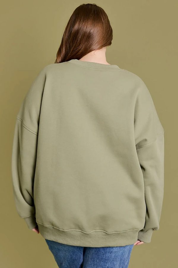 Plus Size "Hole In One Country Club" Vintage Golf Oversized Sweatshirt - Image 2