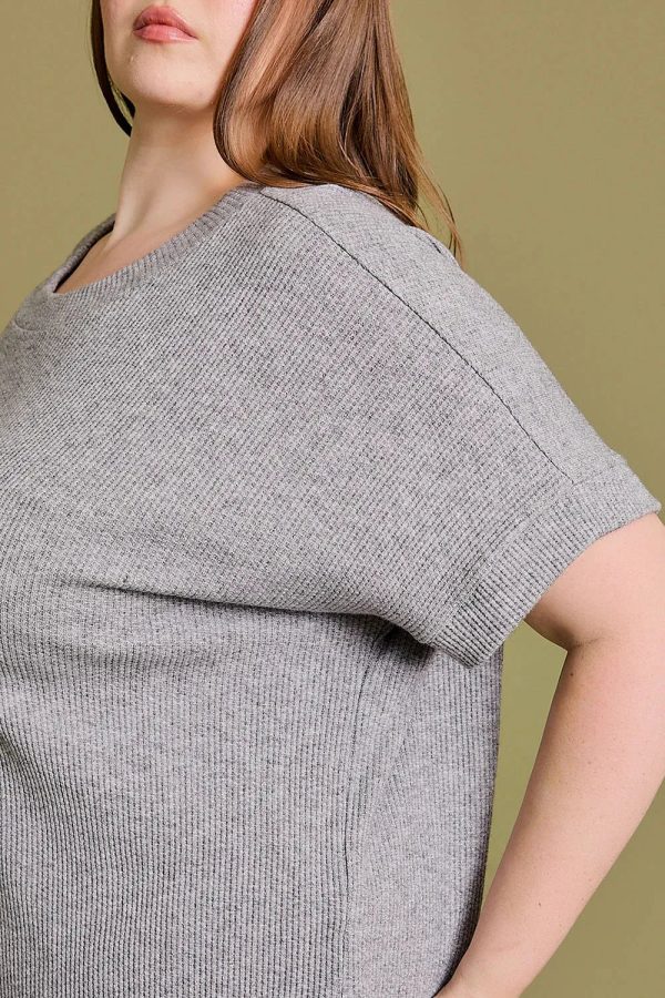 Plus Size Gray Ribbed Short Sleeve Crew Neck Relaxed Fit Knit Top - Image 4