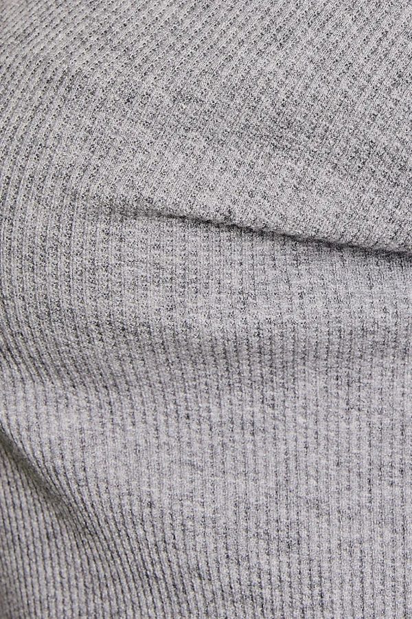 Plus Size Gray Ribbed Short Sleeve Crew Neck Relaxed Fit Knit Top - Image 5
