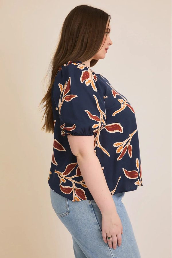 Plus Size Navy Floral Smocked Sleeve Boho Style Short Sleeve Blouse - Image 3