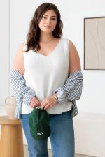Plus Size Sleeveless V-Neck Knit Sweater Top - Image 5